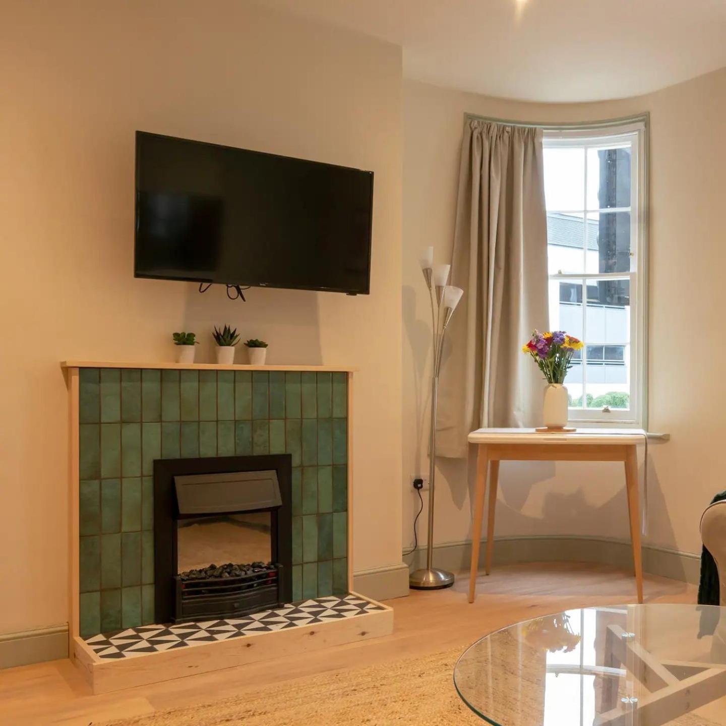 Villa Pass The Keys Stylish Grade II Listed House Cheltenham Esterno foto
