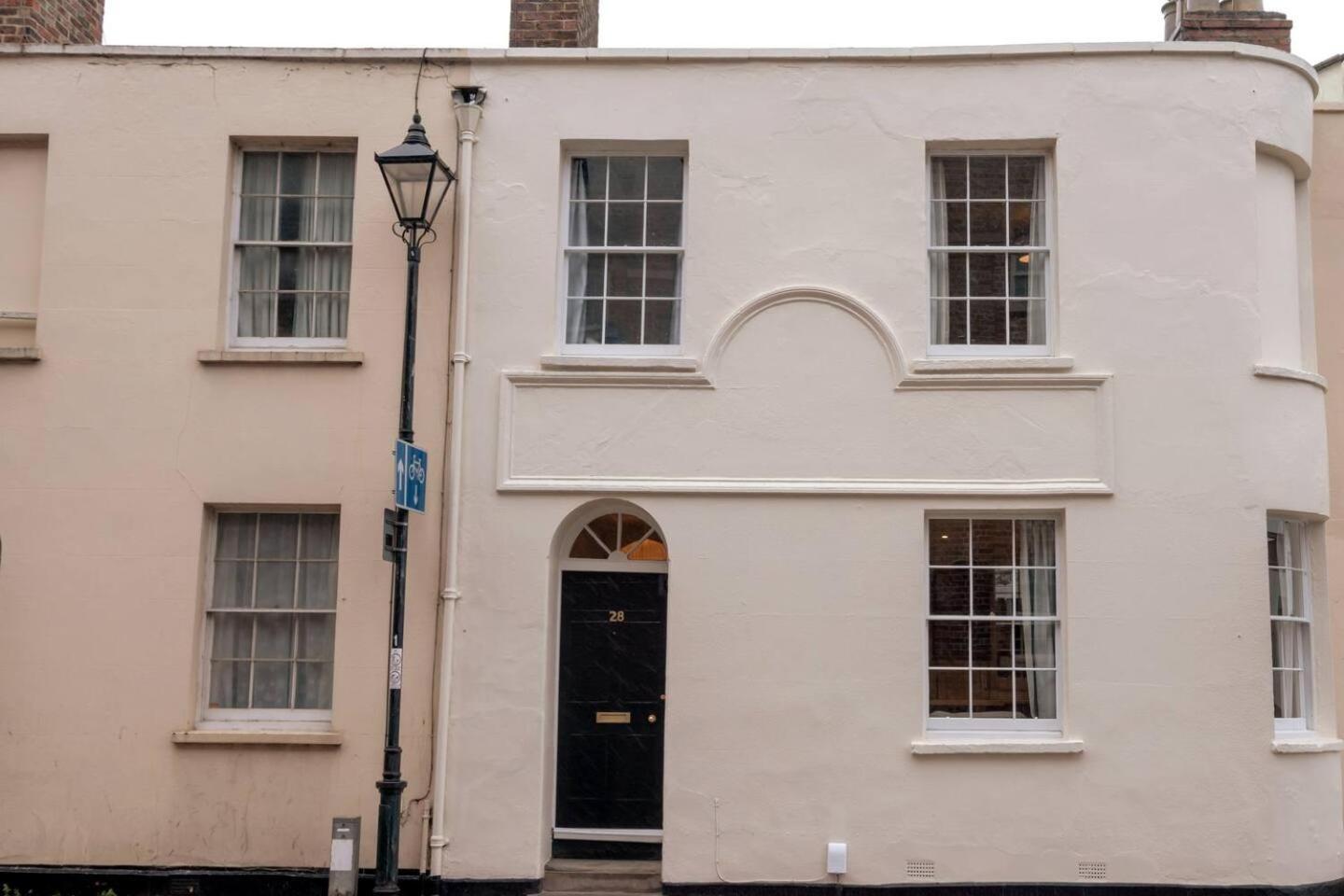 Villa Pass The Keys Stylish Grade II Listed House Cheltenham Esterno foto