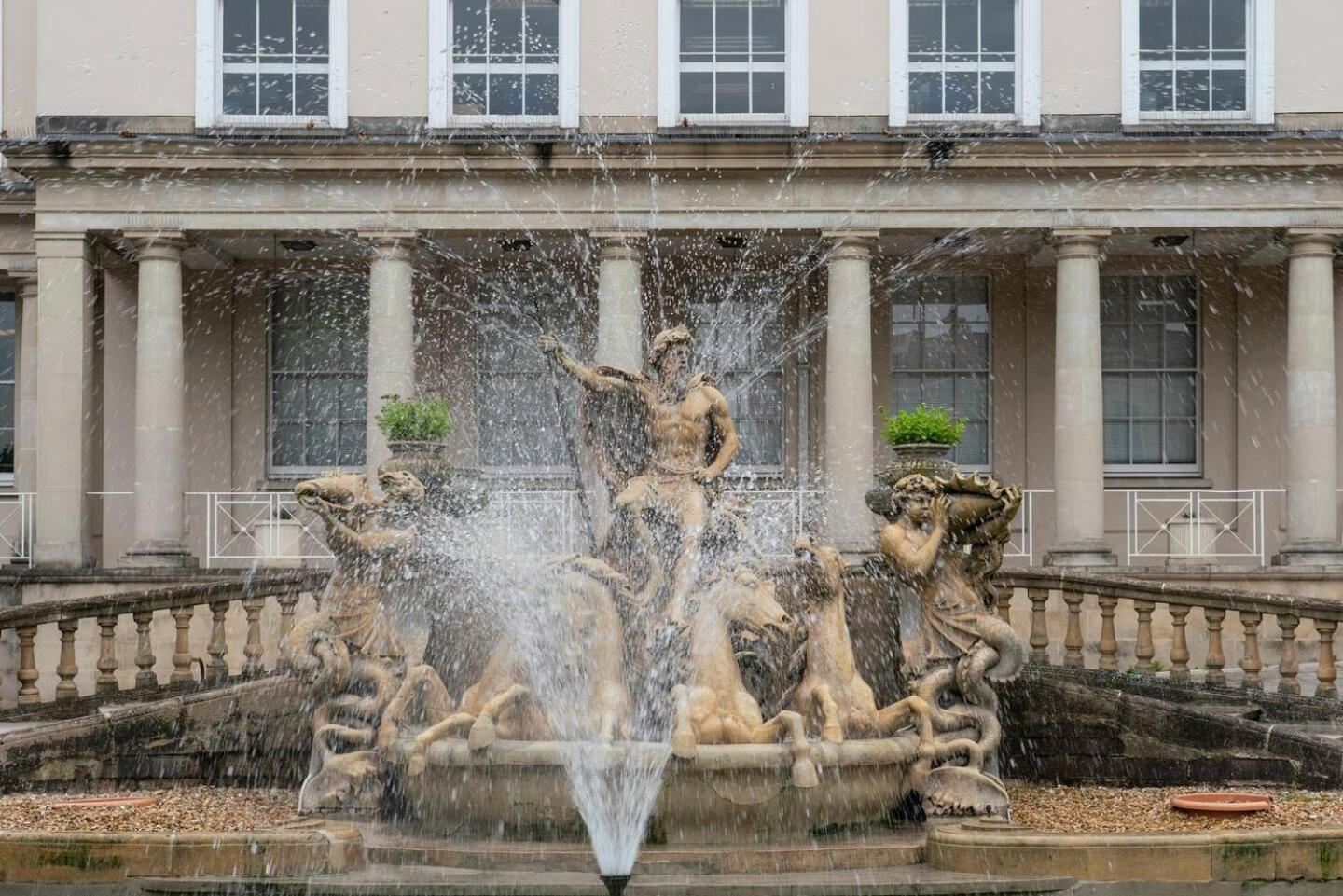 Villa Pass The Keys Stylish Grade II Listed House Cheltenham Esterno foto